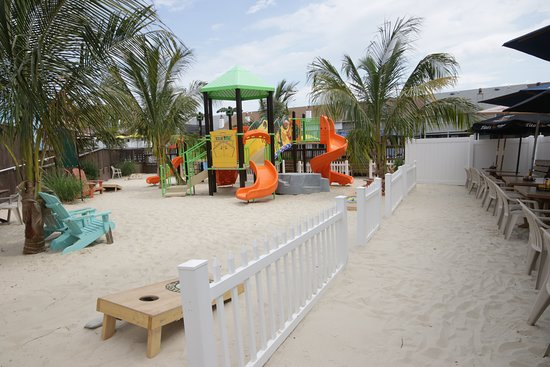 Tailchasers Restaurant & Dock Bar Tailchasers Restaurant & Dock Bar